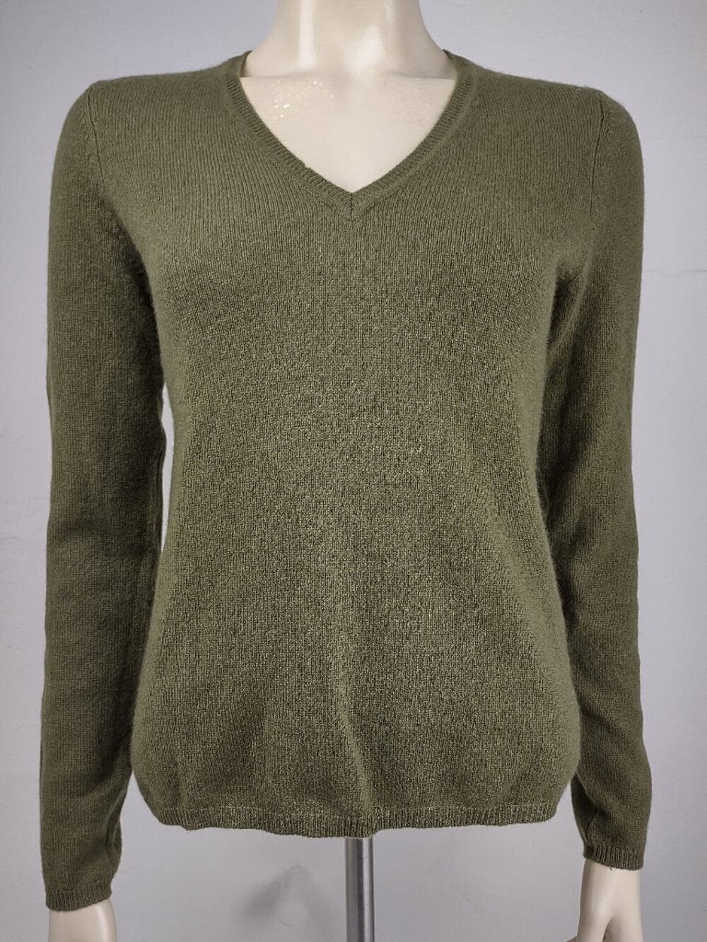 Charter Club moss green 100% Cashmere V-Neck pullover sweater ladies XS  X-Small